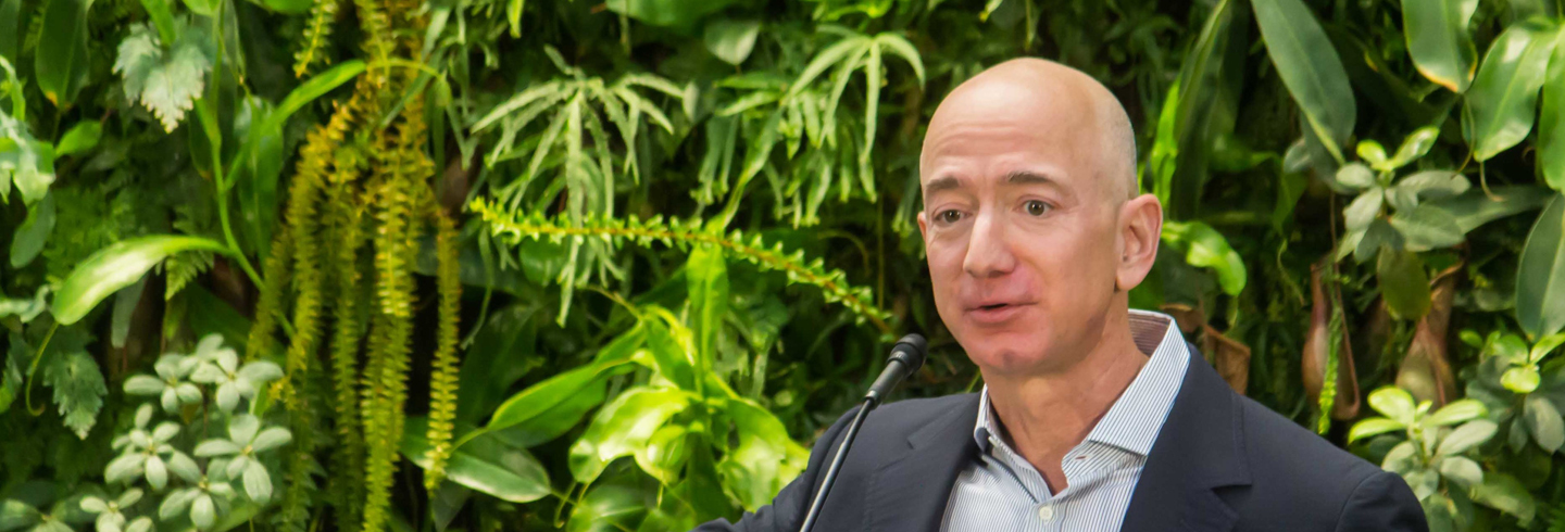 Jeff_Bezos_at_Amazon_Spheres_Grand_Opening_in_Seattle_-_2018